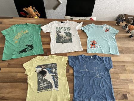 Gr.98/104 Fünf Baumwolle Tshirts
