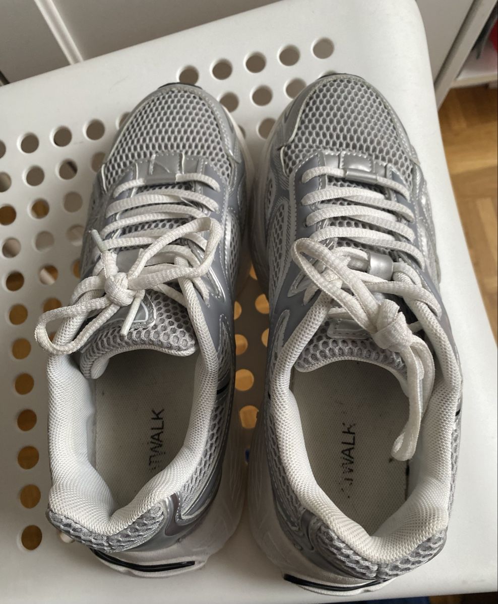 Scarpe da donna: Catwalk Metallic Silber Sneakers 37 – Usato da Givisiez venduto da dor_xb9k 4