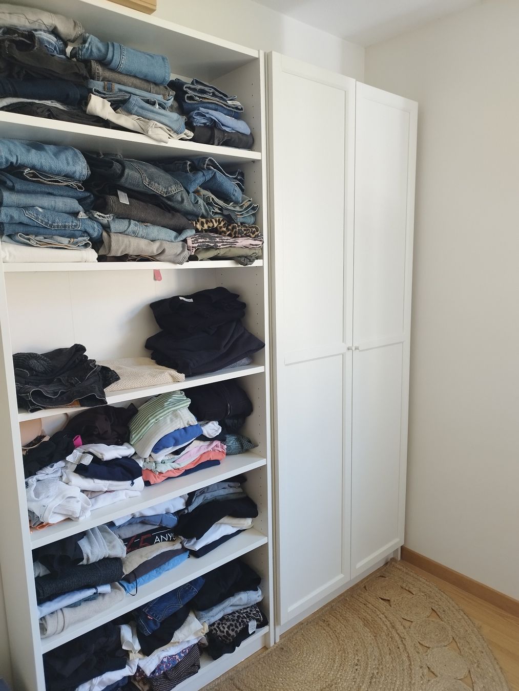 Ikea Schränke: Two IKEA BILLY – Gebraucht aus Kriens von miq_h7y9