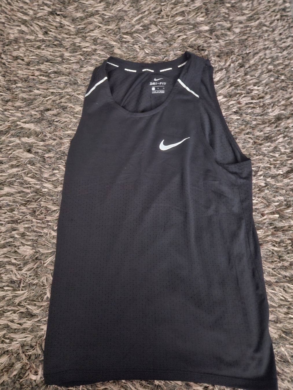 Nike T-Shirts: Nike Running Gr.L – Gebraucht aus Emmenbrücke von TopGato
