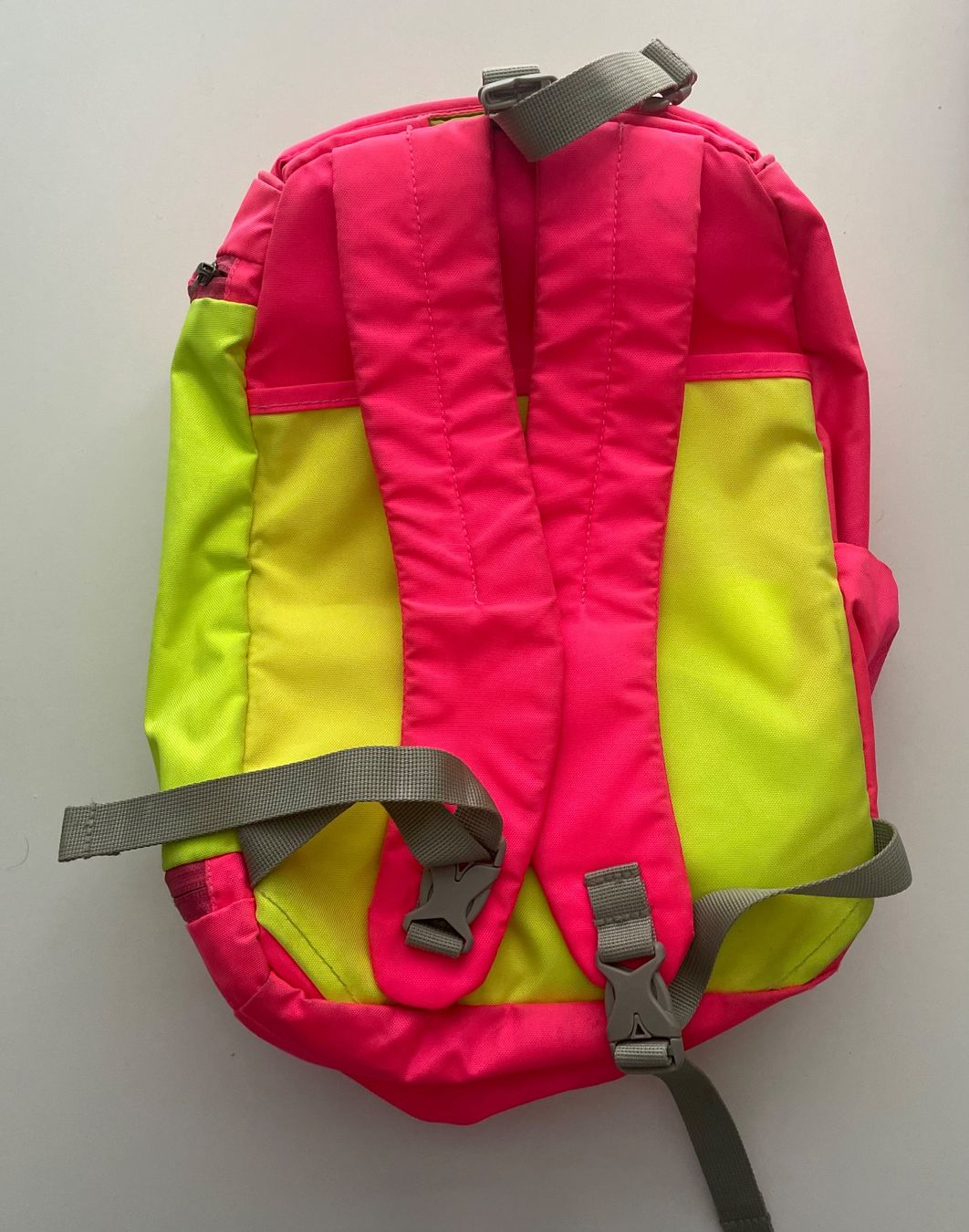 Ergobag Sacs & sacs à dos: Ergofit Schulrucksack, auffälliges pink-gelb mit Reflektoren – D'occasion à Winterthur par crave 1