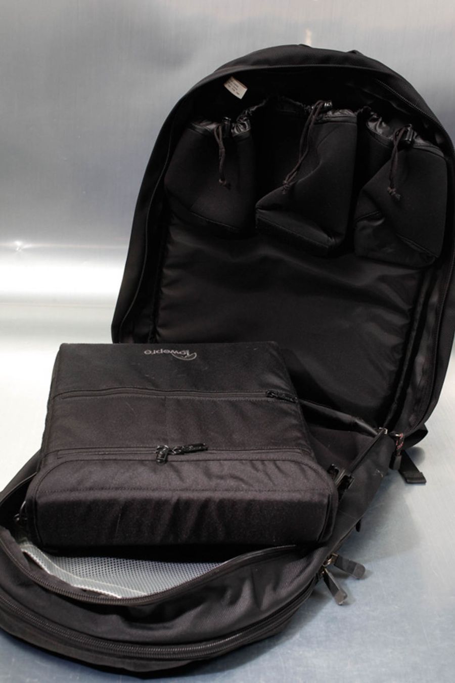 Lowepro Zaini: Lowepro Stealth Fotorucksack – Usato da Zürich venduto da pixeltom 7