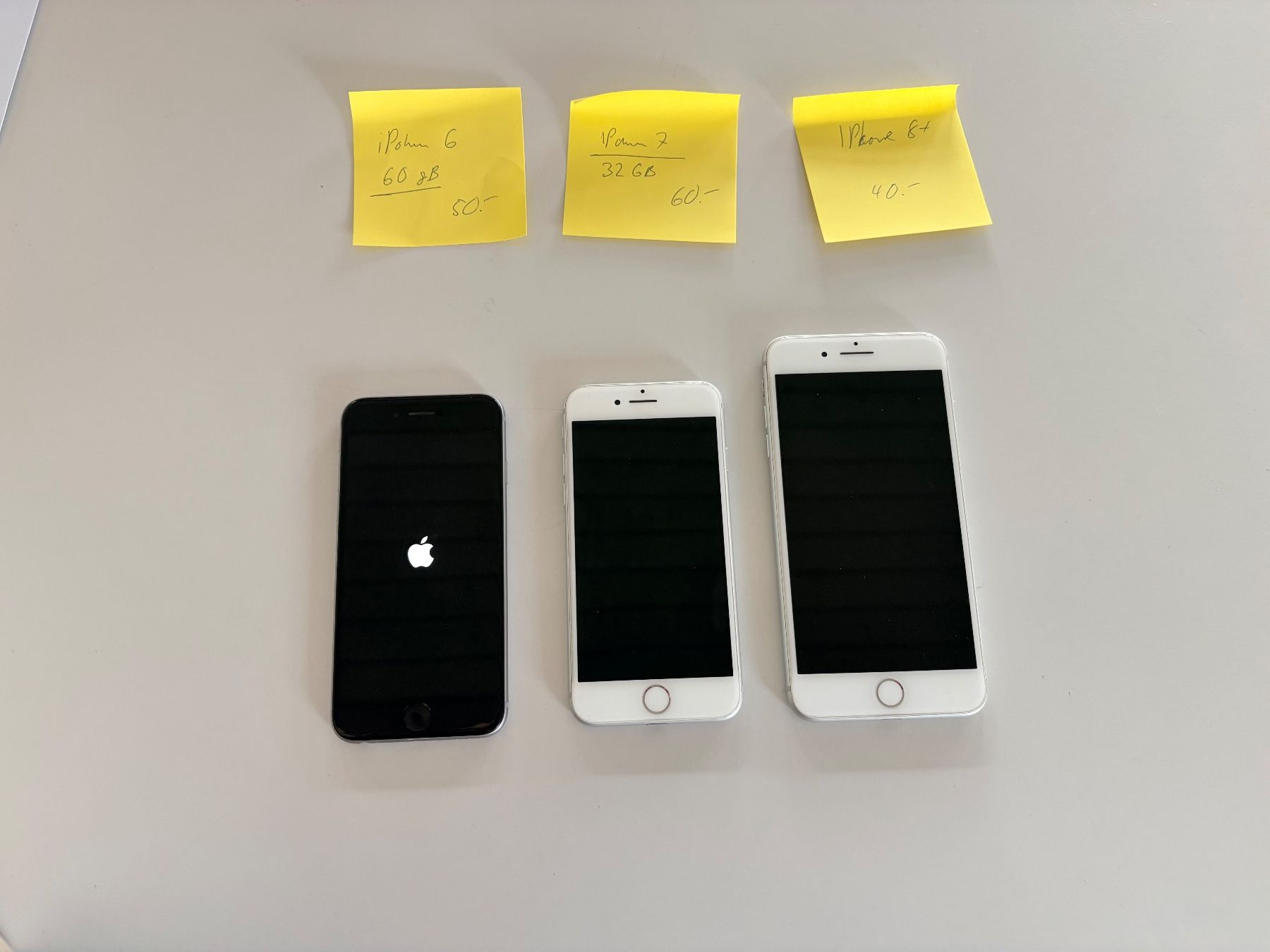 Apple Telefoni cellulari / Smartphones: 3 x iPhone – Usato da Herrliberg venduto da Julianopie