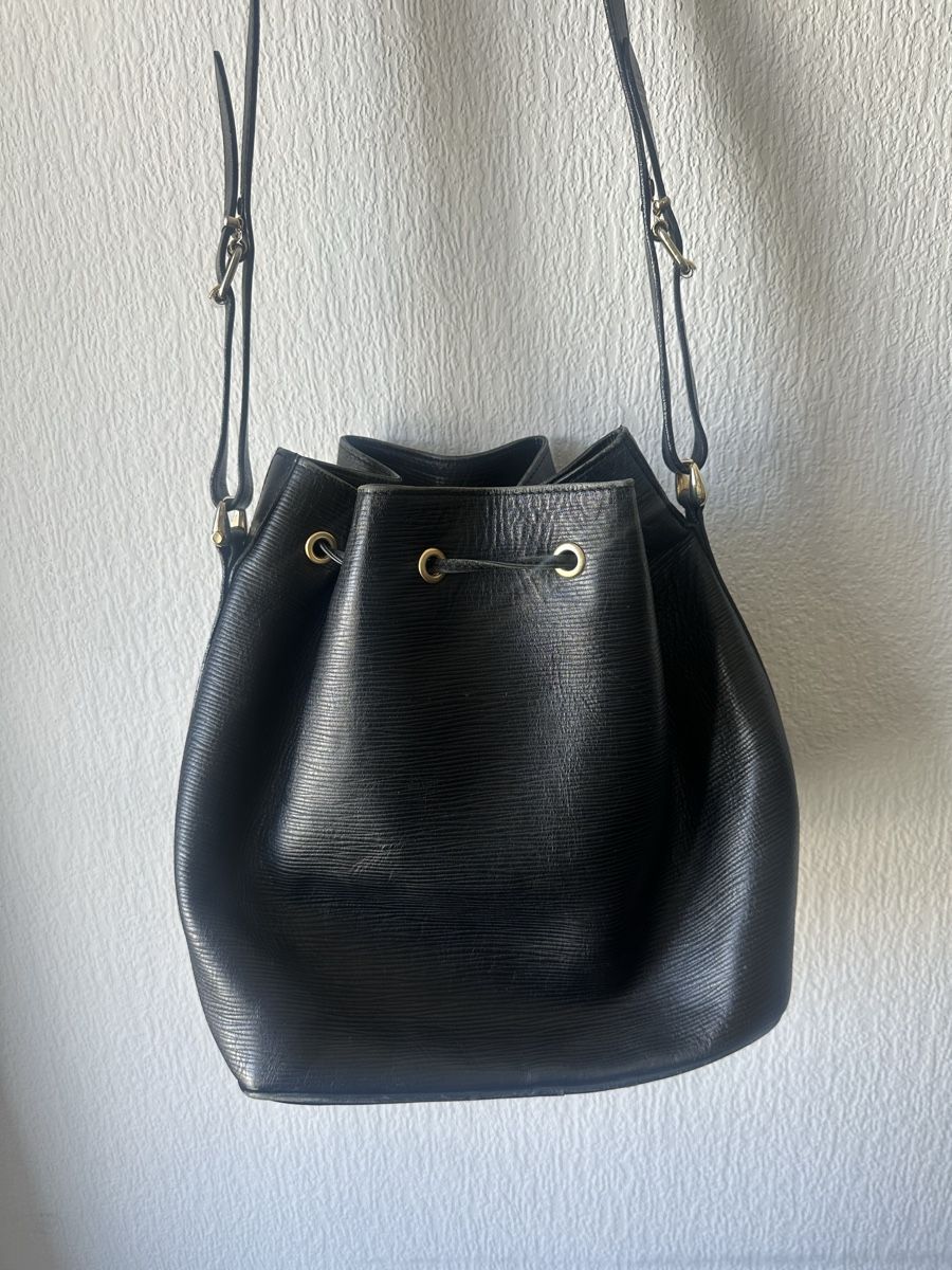 Sacs femmes: Sac seau noir – D'occasion à Yverdon-les-Bains par Laureetlargent 2