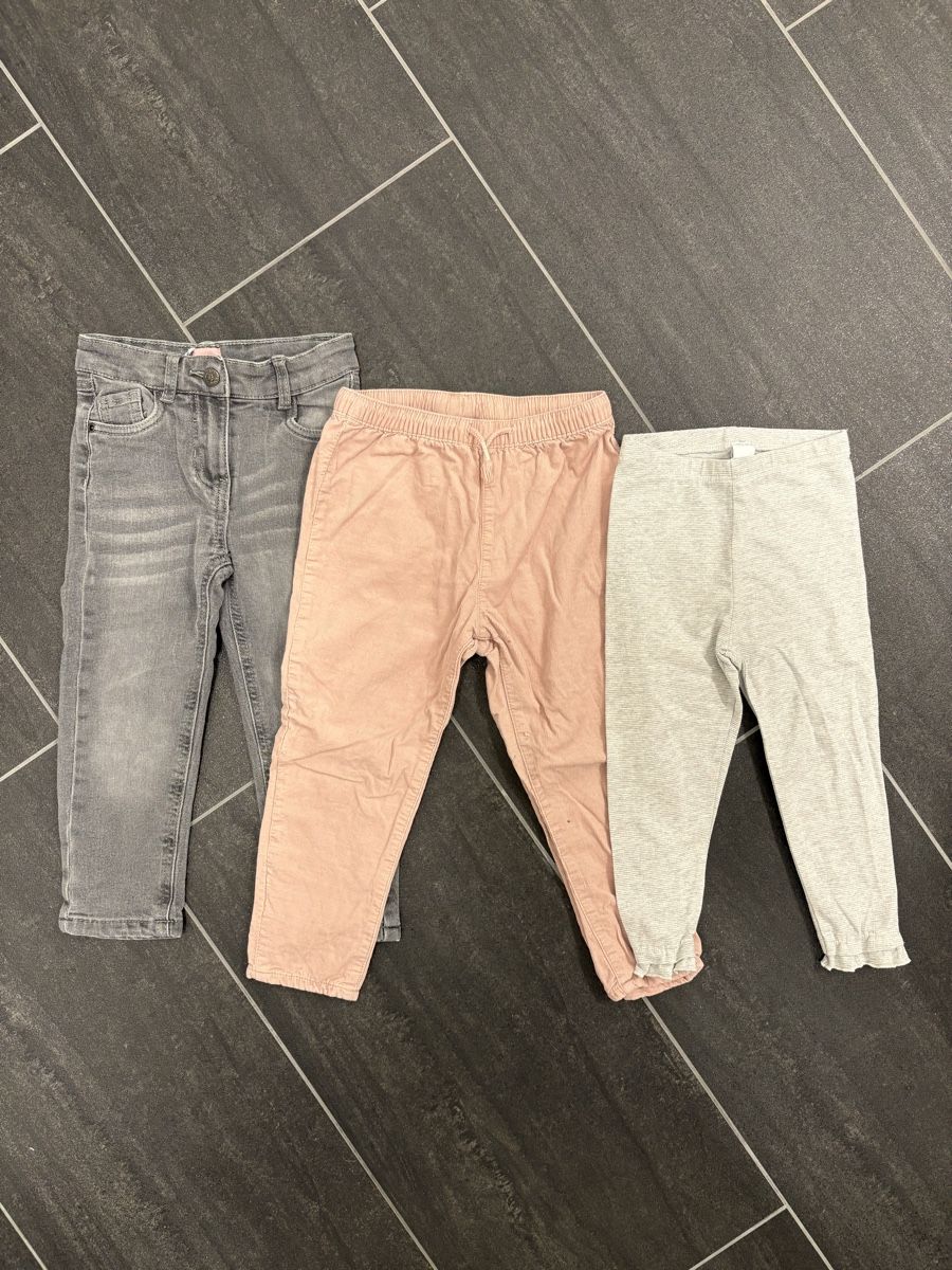 Lotti & Set di vestiti: Hosen Set Mädchen Grösse 98 – Usato da Gebenstorf venduto da Sandra01031