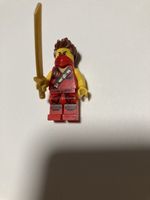 LEGO Ninjago Minifigur von Kai in seiner Turnierrobe.