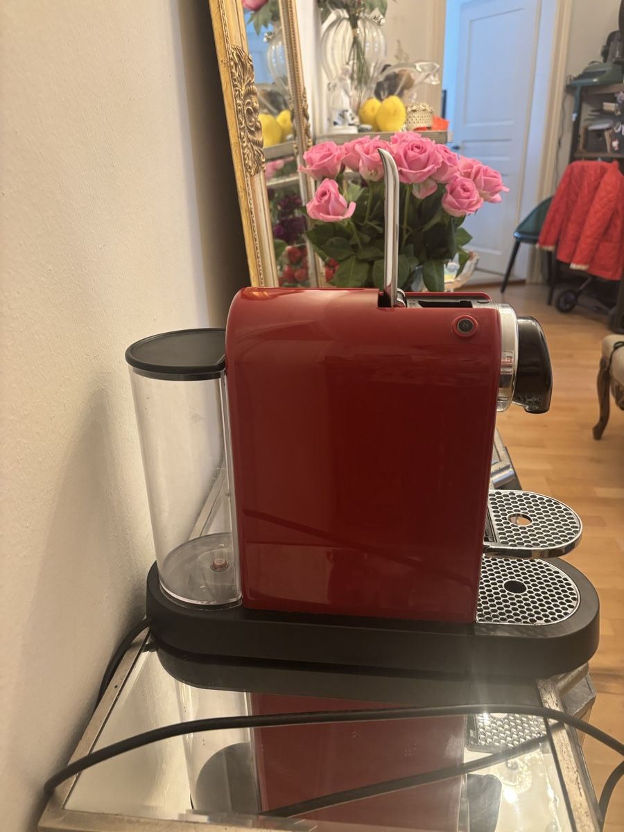 Macchine per caffè & Macchine per espresso: Nespresso Machine – Usato da Zürich venduto da lil_s75j 1