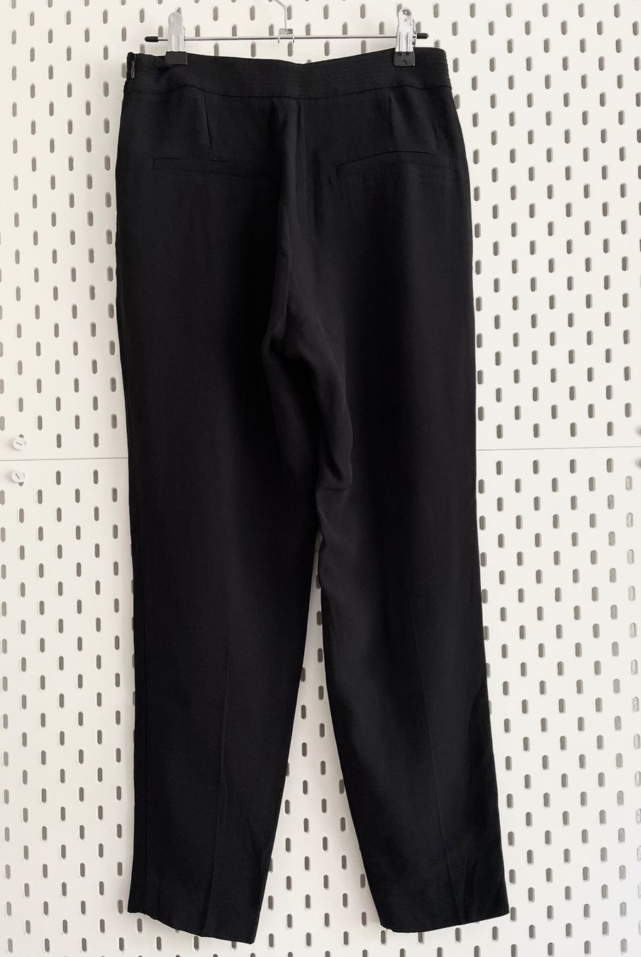 Hugo Boss Pantaloni: Hugo Boss overlap pants - Size 34 – Usato da Zürich venduto da hol_bc6v 1
