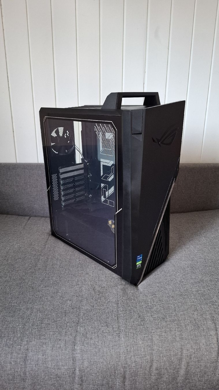Asus Custodie: Case Asus ROG Strix GT15 – Usato da Grenchen venduto da t2a_fjn9