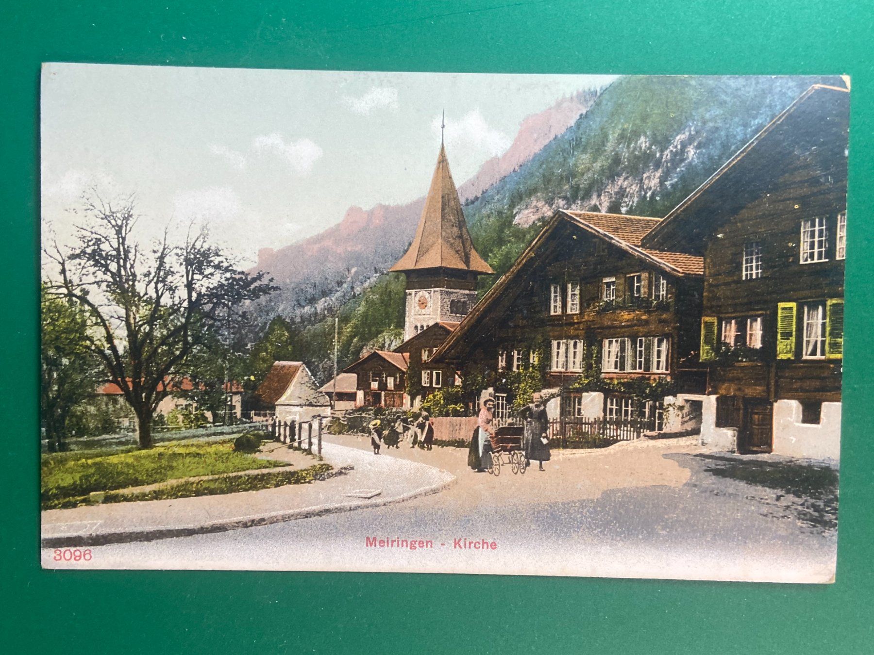 Ansichtskarten: Meiringen - Kirche - belebt – Gebraucht aus Steg VS von _vinci_