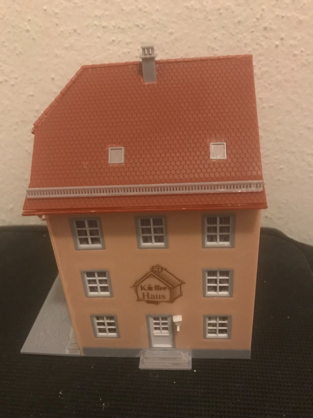 Faller Modellini di ferrovie: Faller 232332 Altstadt Café – Usato da Opfikon venduto da Sonnenuntergang12 1