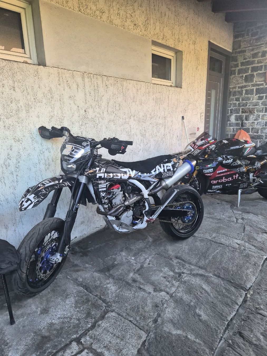 Husqvarna Strada: husqvarna 450te supermoto – Usato da Novazzano venduto da stevefoiada89 1