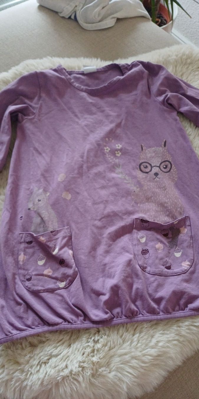 Vestiti & Gonne: Lila Kleid mit Eichhörnchen Print, Grösse 104 – Usato da Riniken venduto da Lessy-