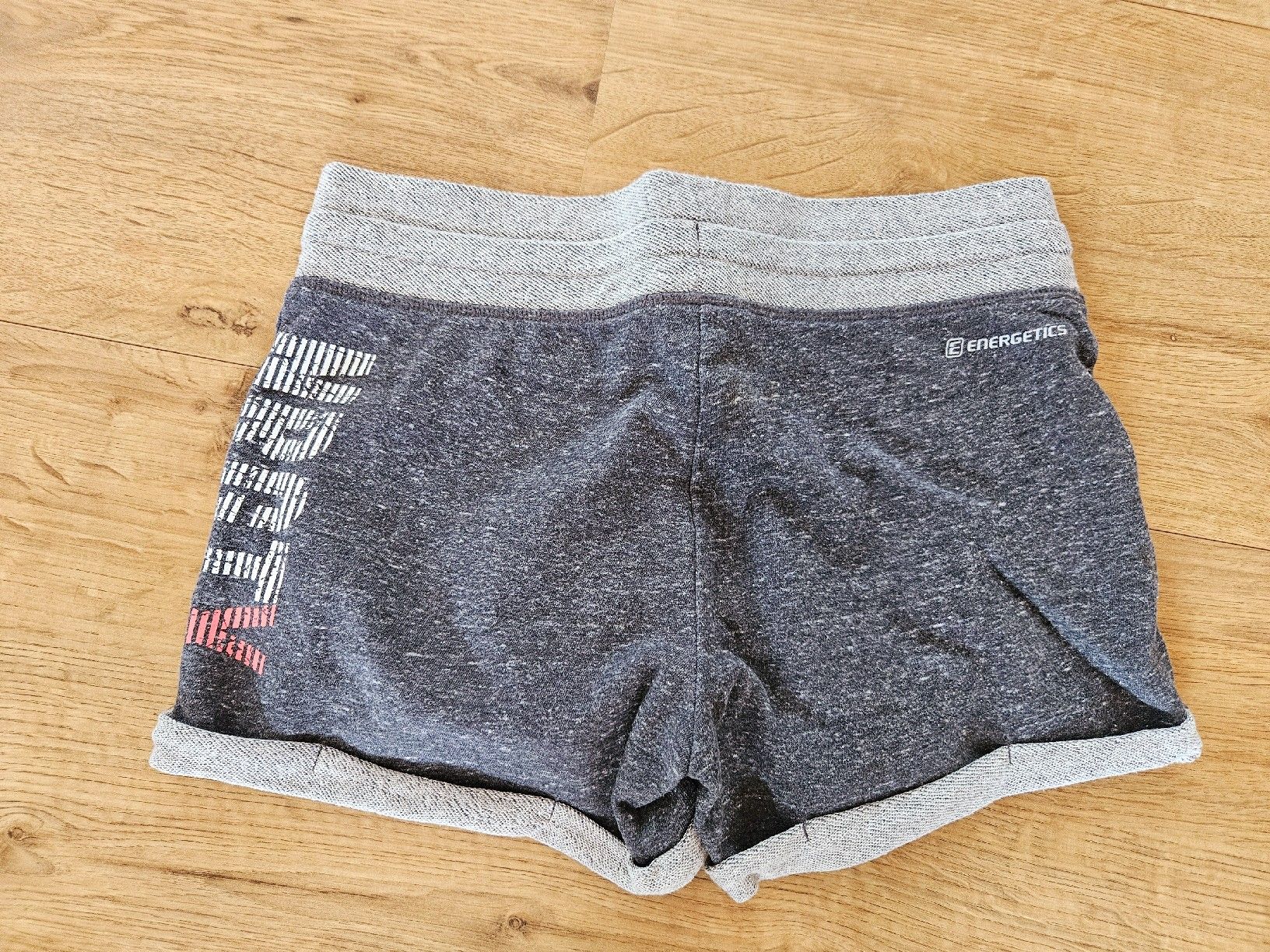 Pantalons: Damen Shorts Gr.34 – D'occasion à Rhäzüns par inf_rcj7 1