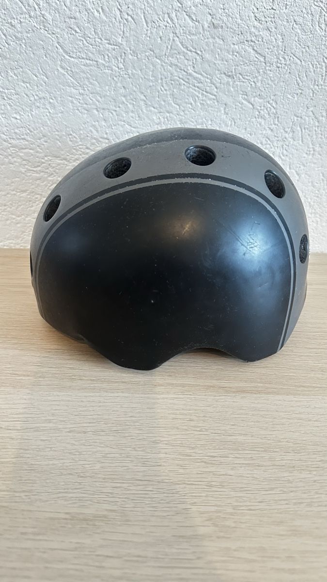 Caschi: Melon Kinder Velohelm  – Usato da Männedorf venduto da HollyCat 1