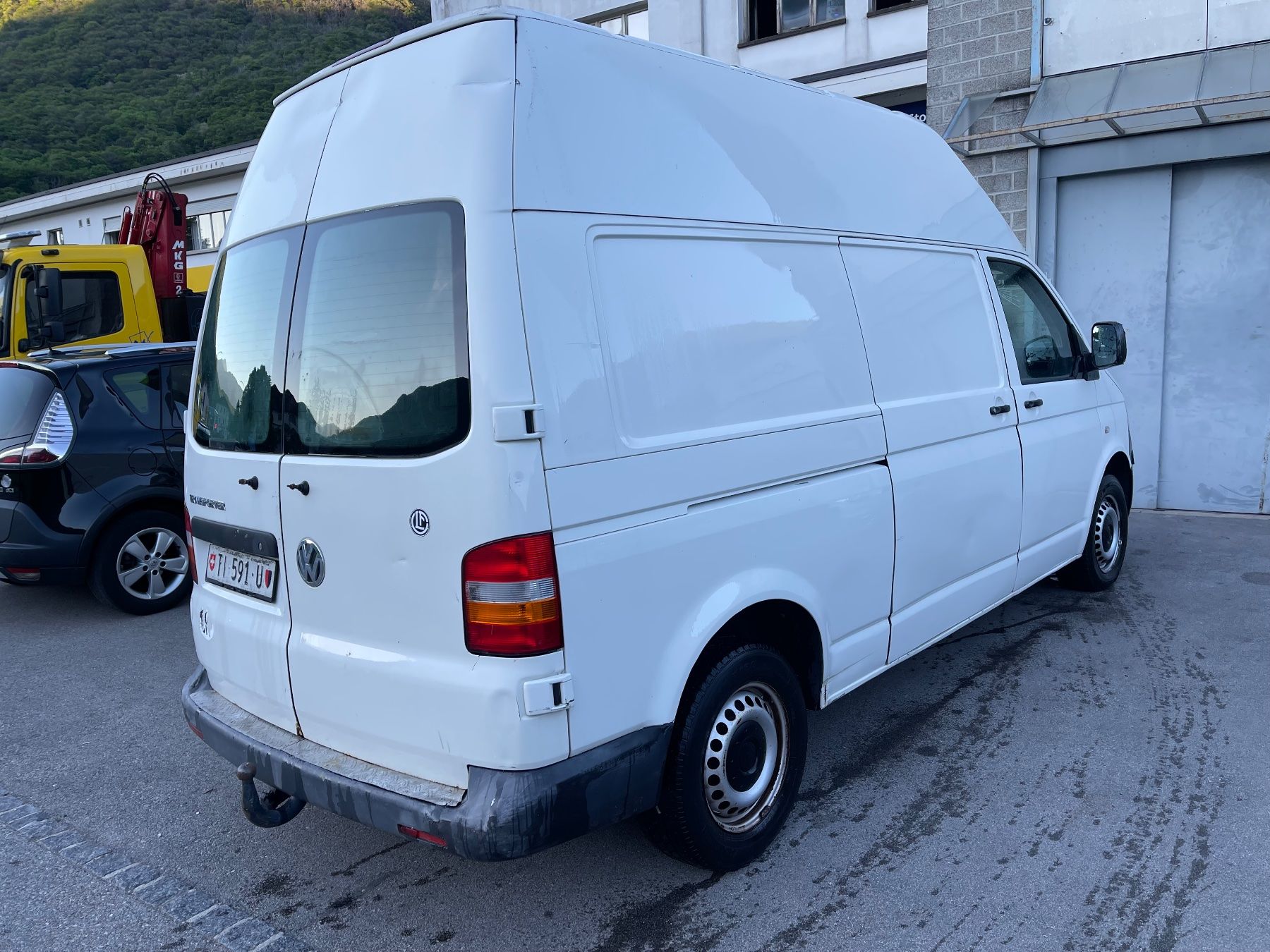 VW Veicoli commerciali: Vw t5 – Usato da Lugano venduto da Cbr840328 2