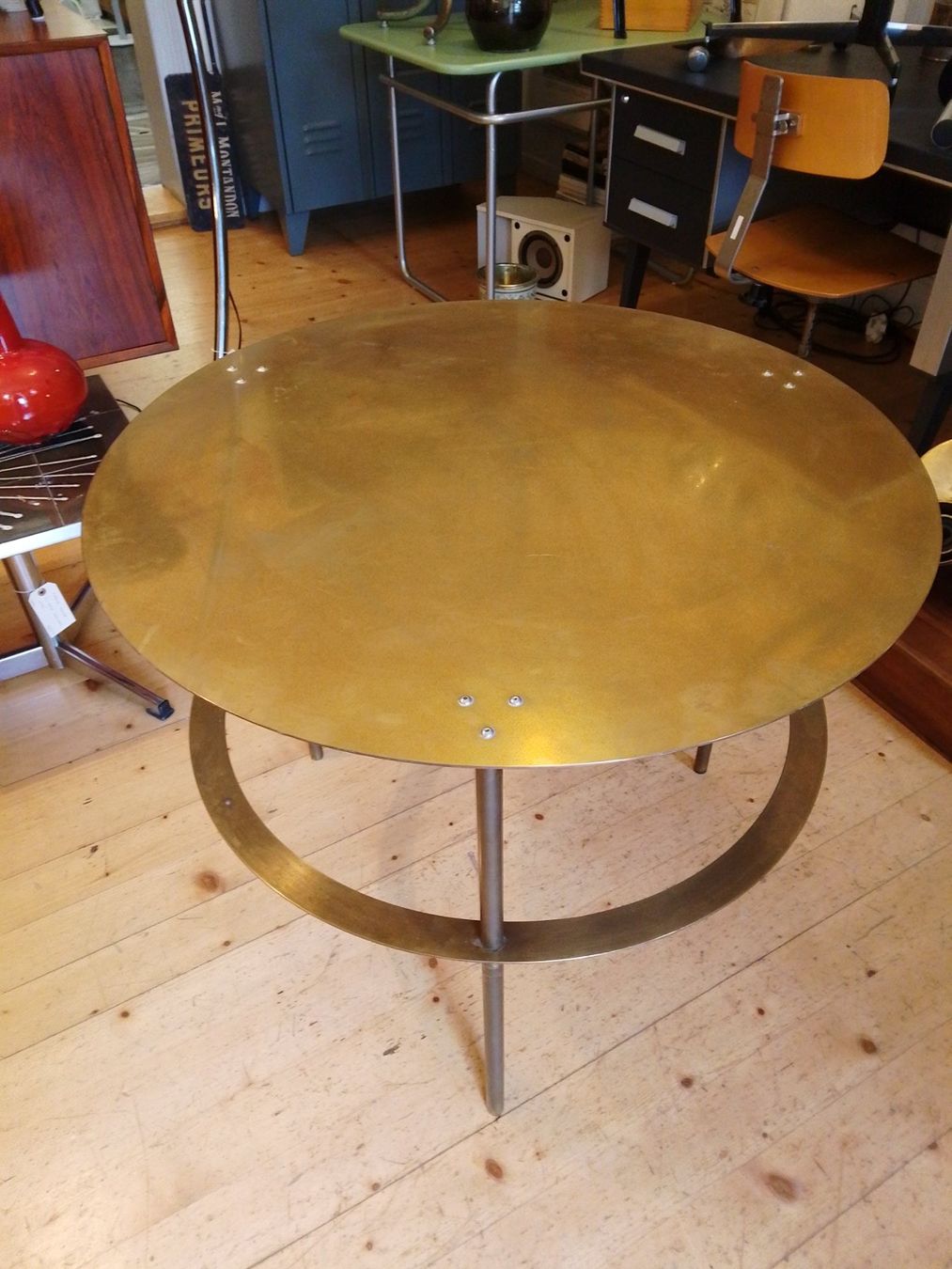 Tavoli: Table d'appoint ronde en cuivre – Usato da Biel/Bienne venduto da frenetic