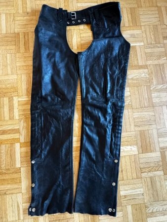 Motorrad Chaps aus handgenähtem Rindsleder Marke BOS Gr. 34