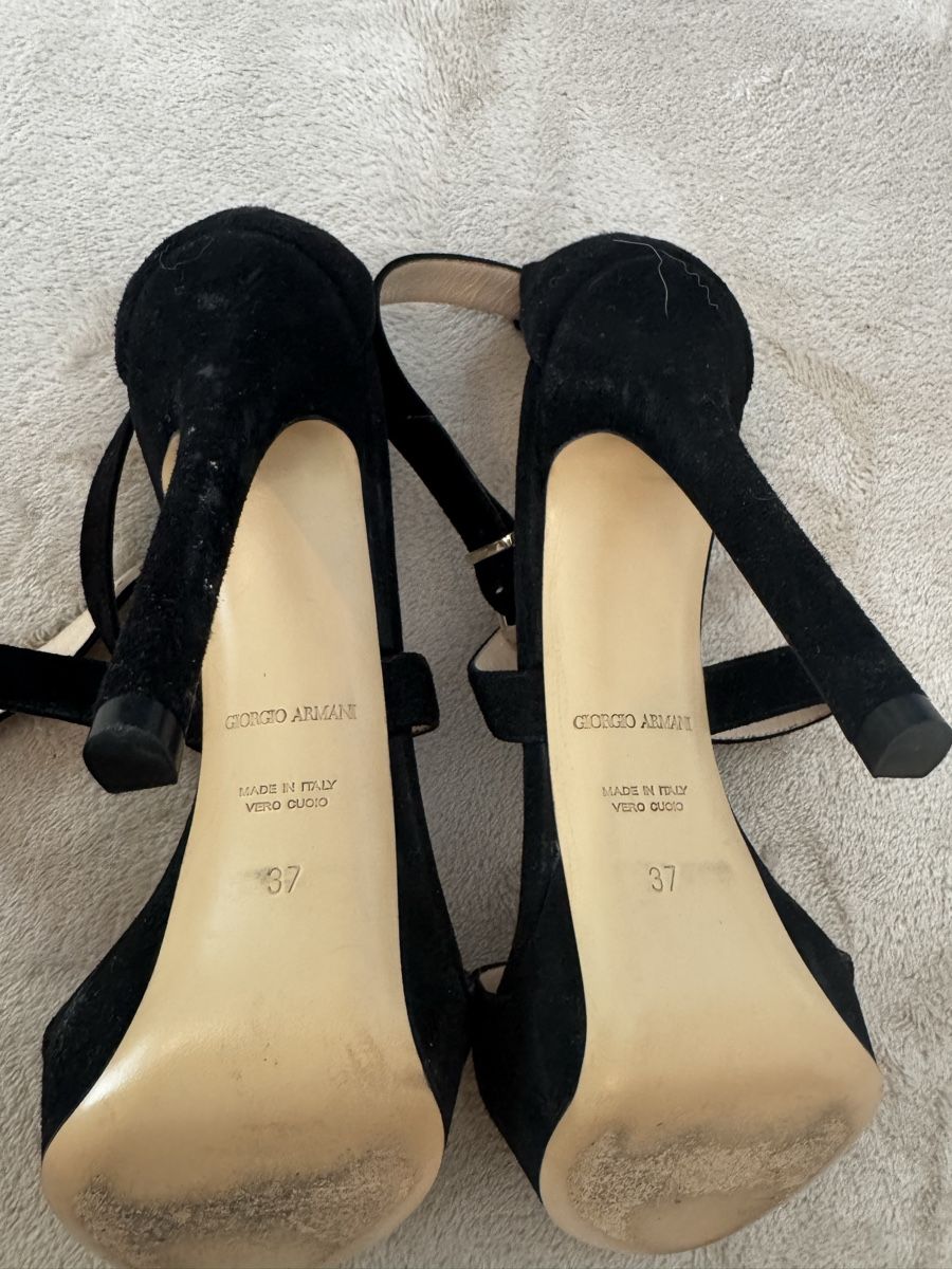 Armani Damenschuhe: Giorgio Armani Grösse 37 Wildleder – Gebraucht aus Madetswil von slougan88 5