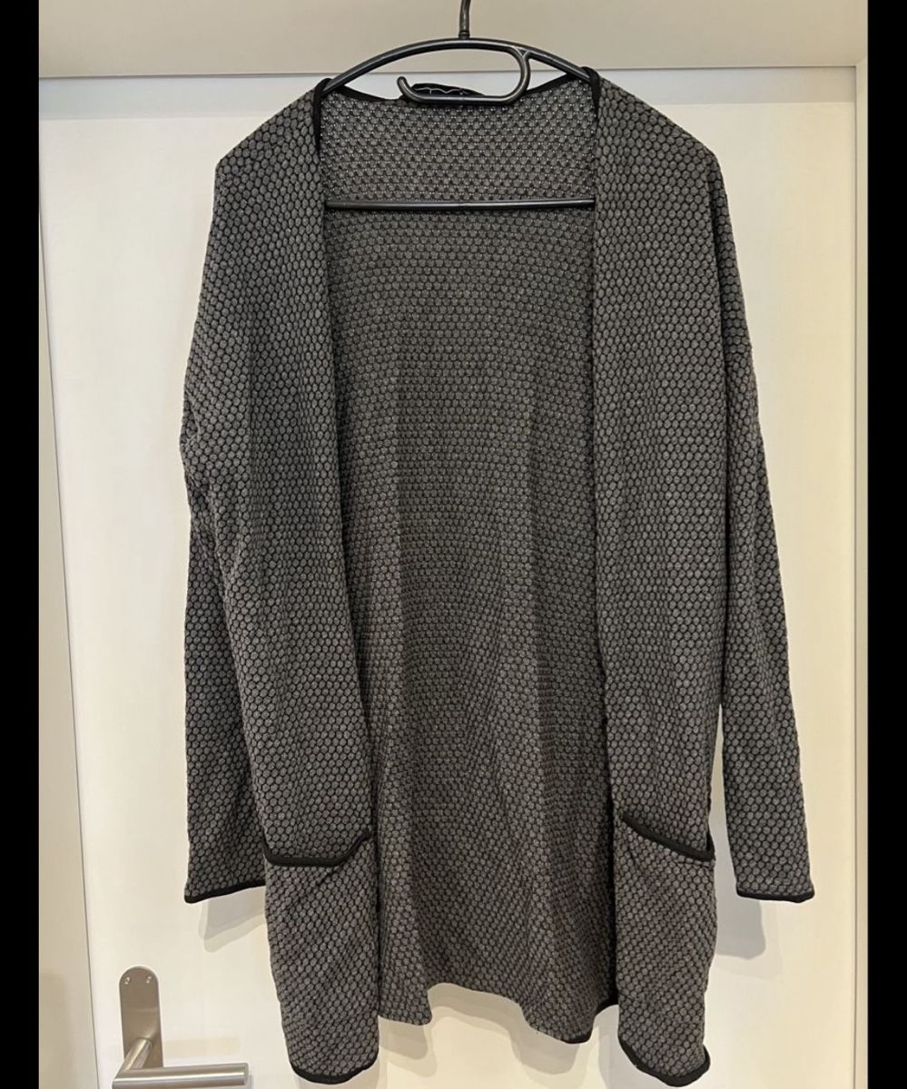 Kleiderpakete: 2 Cardigans Only S gris comme neuf, idéal mi-saison! – Gebraucht aus Epagny von nie_n5yb 1