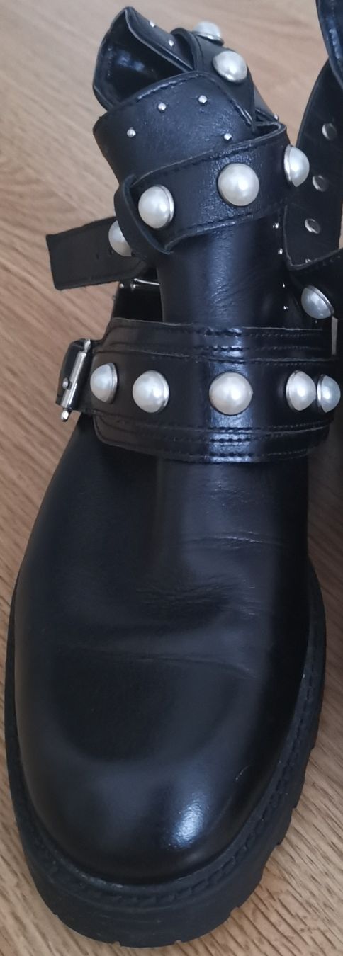 Zara Scarpe da donna: Bottines Zara cloutées perles noires – Nuovo (secondo la descrizione) da Biel/Bienne venduto da Edi5Roli3