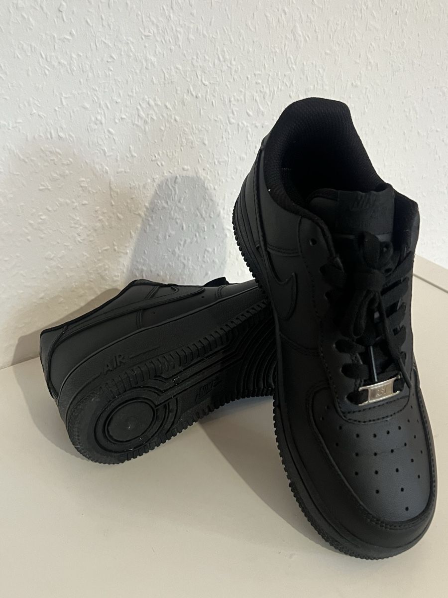 Nike Scarpe da uomo: Baskets Nike Air Force 1 noir pointure 38  – Nuovo (secondo la descrizione) da Genève venduto da Beduxo 2