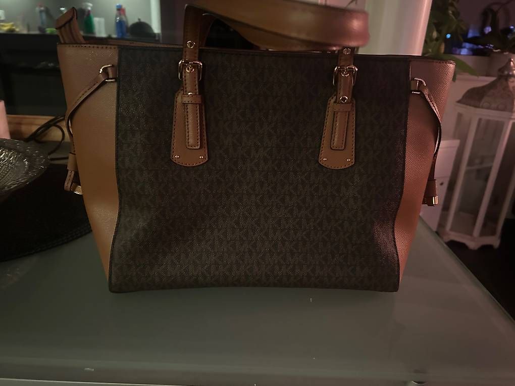Michael Kors Taschen für Damen: Verkaufe Michael Kors Tasche – Neu (gemäss Beschreibung) aus Schlieren von sheila000 2