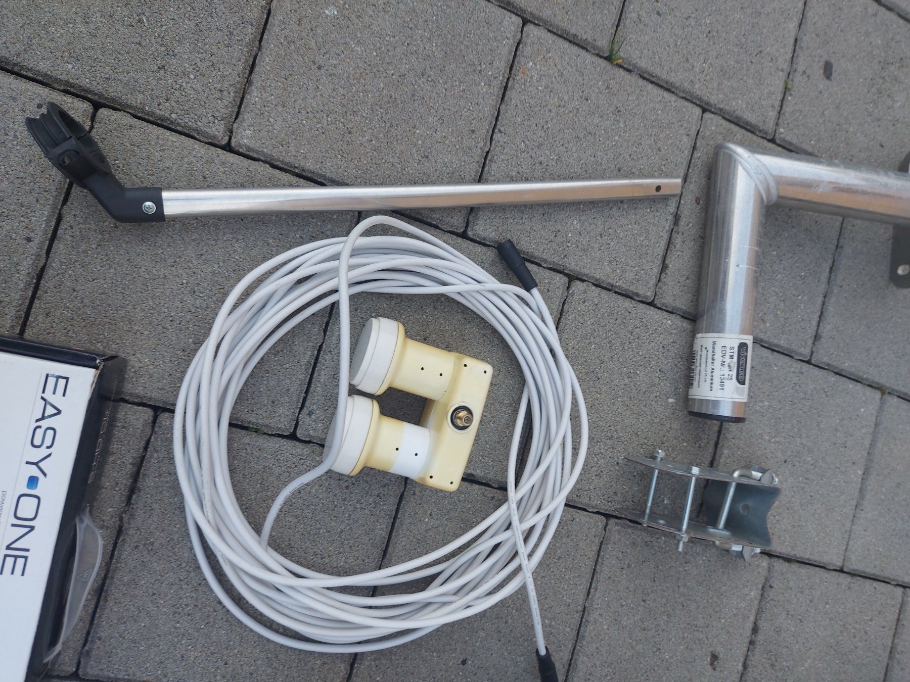 Parabola satellitare: Easy-One Digital Set 80cm - Komplette SAT Anlage – Usato da Rheinau venduto da profitronic.shop 3