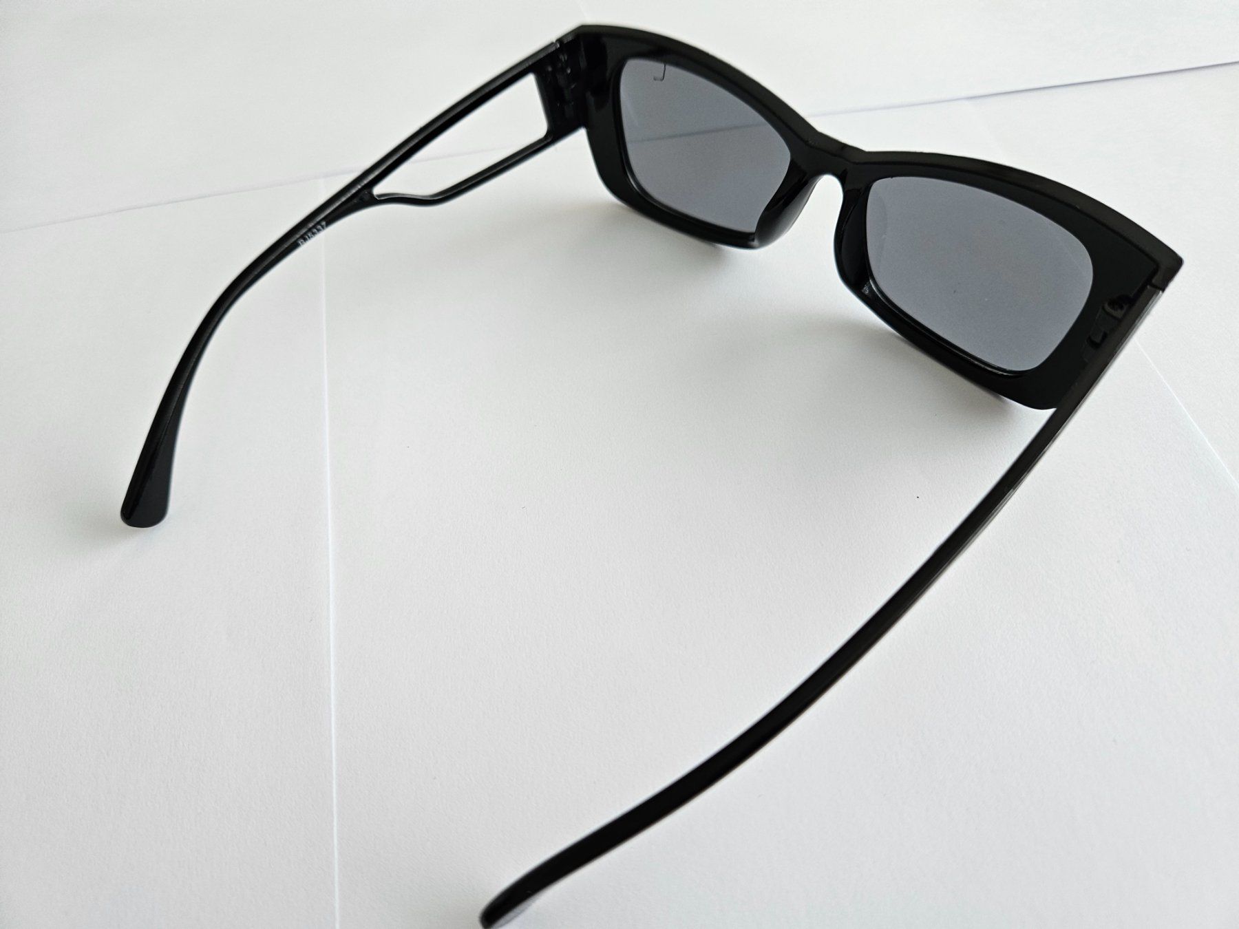 Brillen & Gläser: Elegante Damen Sonnenbrille – Neu und originalverpackt aus Kreuzlingen von RahMal 2