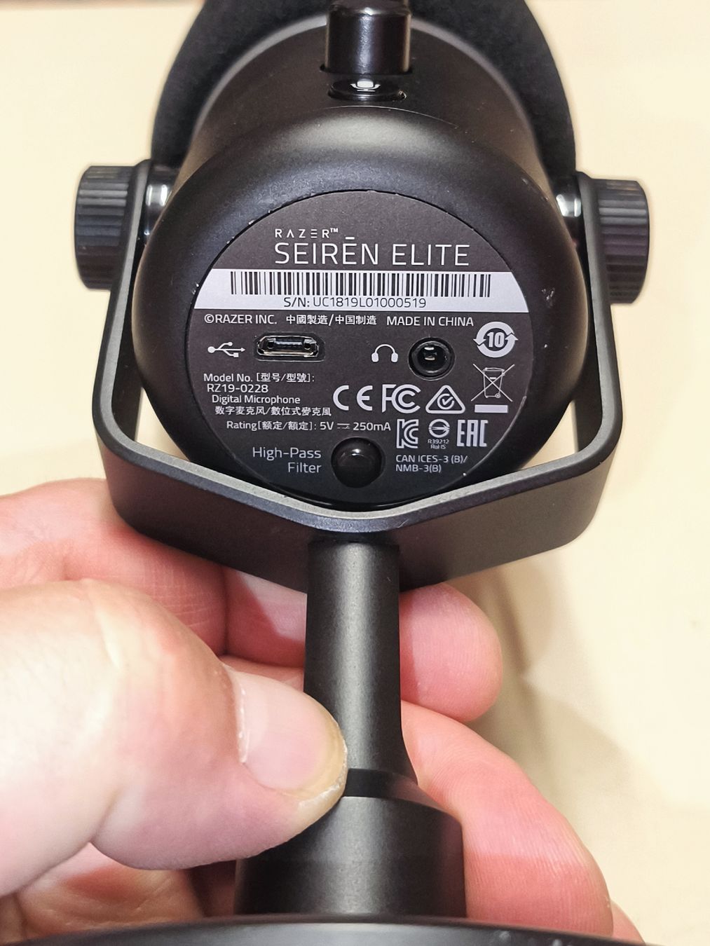 Razer Microfoni: Razer Seiren Elite Mikrofon – Usato da Altbüron venduto da Theo_Dotus 2