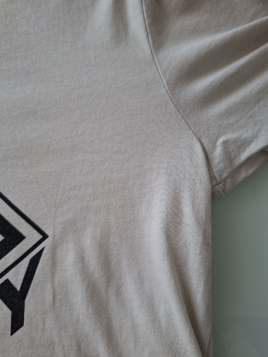 Burberry T-shirt: T-shirt Burberry Beige, taille M – Usato da Renens VD venduto da ser_j2fn 6