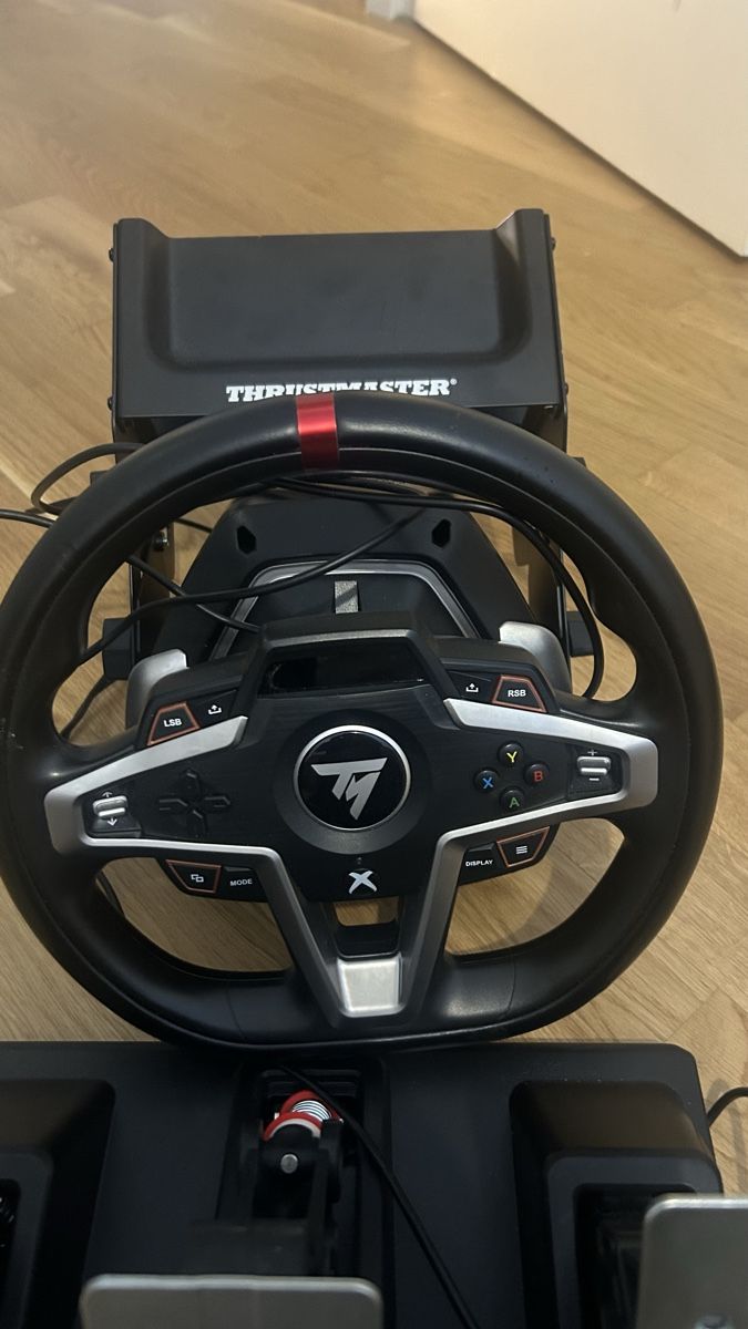 Controller: Thrustmaster Racing Wheel and Pedal – Usato da Lausanne venduto da rms_y2s6