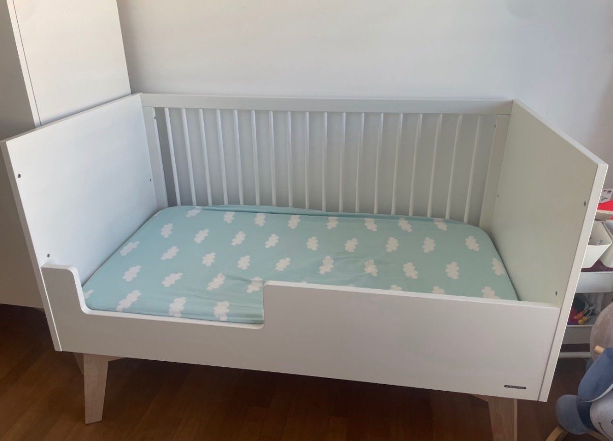 Letti: Baby-Kinderbett + kommode – Usato da Zürich venduto da cam_n8nh 2