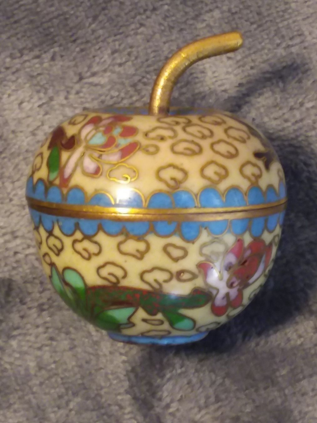 Skulpturen & Statuen: Cloisonné Apfel, alt, China – Gebraucht aus Zürich von SciTec 4