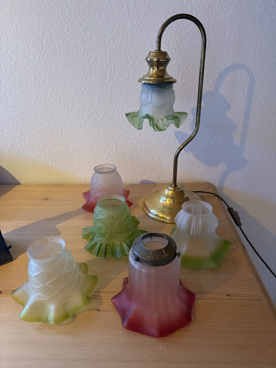 Lampade: Antike Lampe mit verschiedenen Schirme – Usato da Zell ZH venduto da Cytha90 1