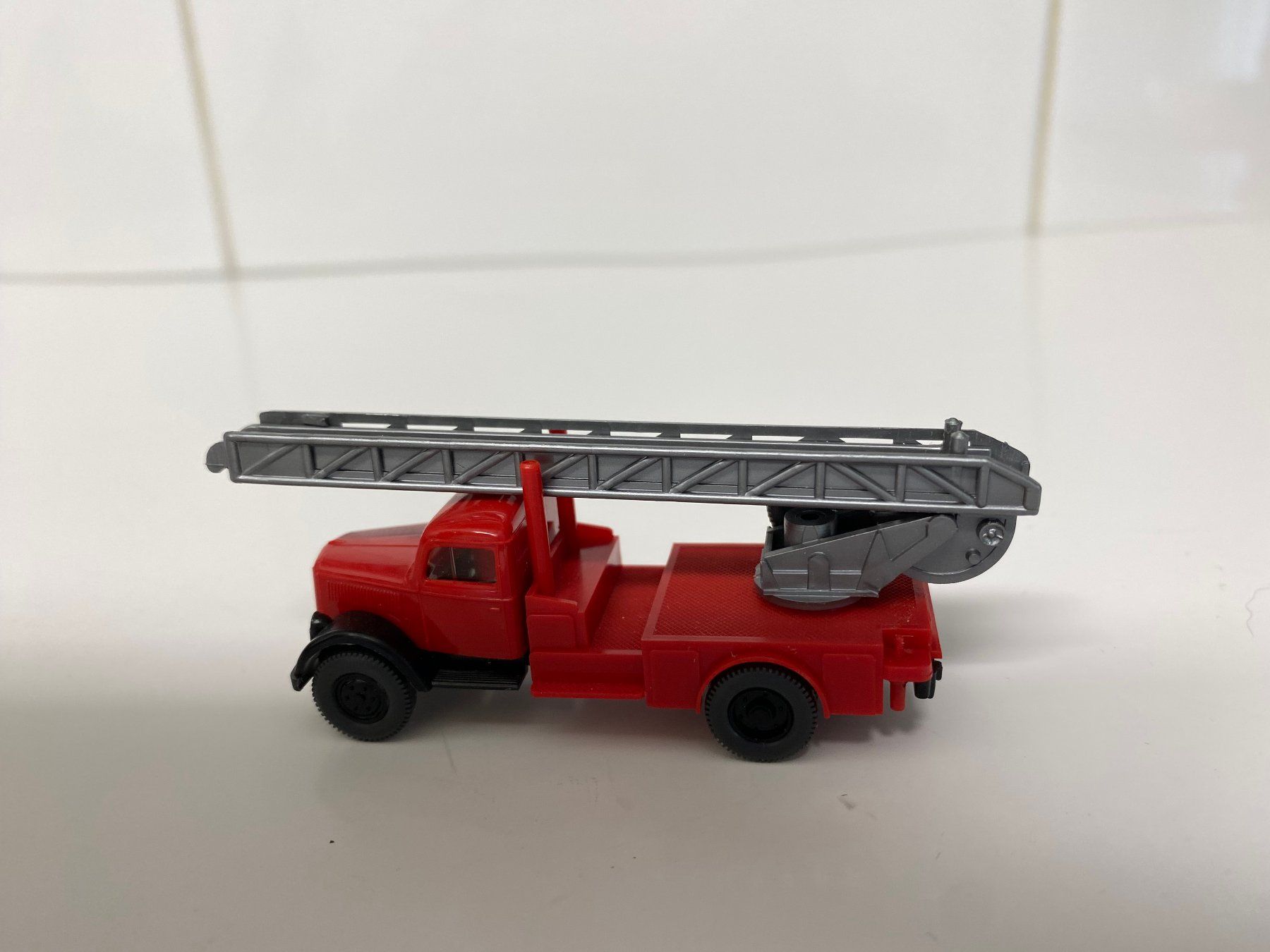 Wiking Modellini d'auto: Wiking Feuerwehr 69 – Usato da Stäfa venduto da elcondor245 4
