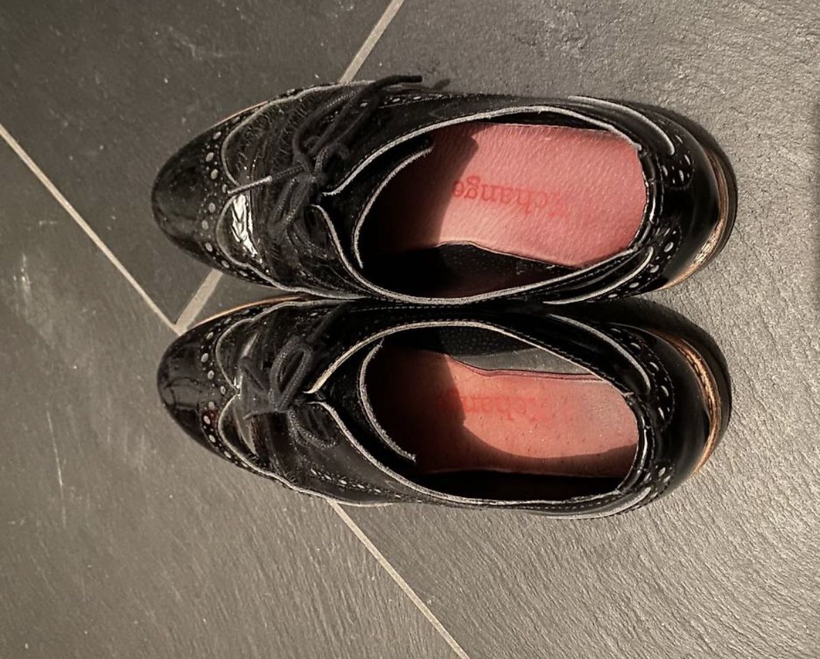Chaussures femmes: Lackschuhe, schwarz – D'occasion à Embrach par ale_v5qn 3