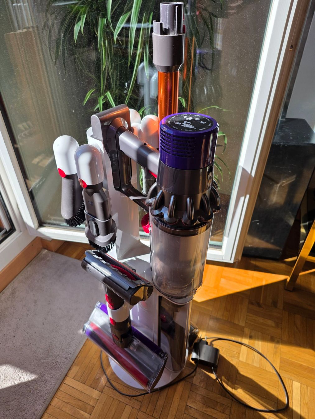 Dyson Staubsauger & Zubehör: Aspirateur Dyson kit complet – Gebraucht aus Genève von nat_xxb5