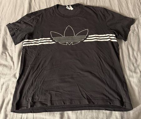 Adidas T-Shirt schwarz mit Logo 