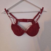 Bordeaux roter BH mit Spitze, Grösse 75B - Top Zustand!
