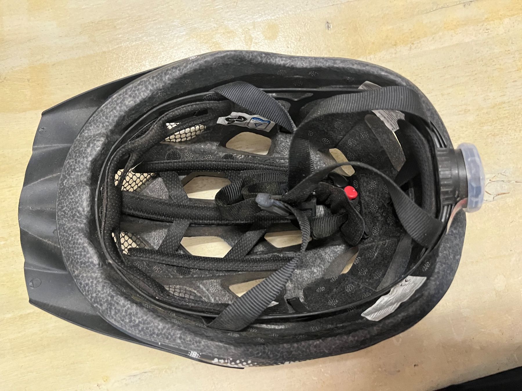 Casques: Velohelm wenig benutzt 53-58cm – D'occasion à Jonen par Sevenb 6