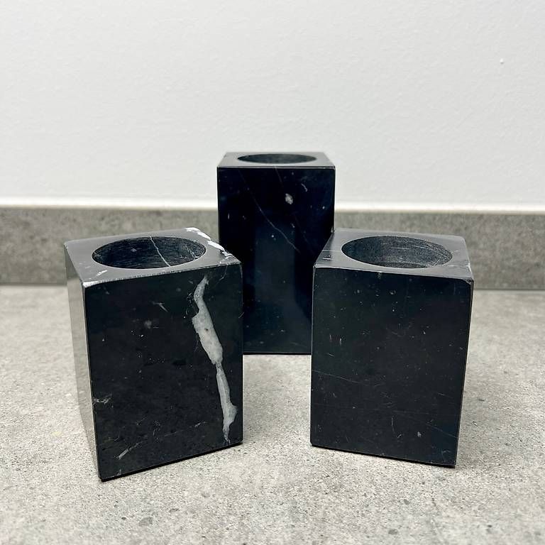 Tutte le decorazioni: 3 piece decorative stone candle holders - New! – Nuovo e nell'imballaggio originale da Cama venduto da UnleashdByAna
