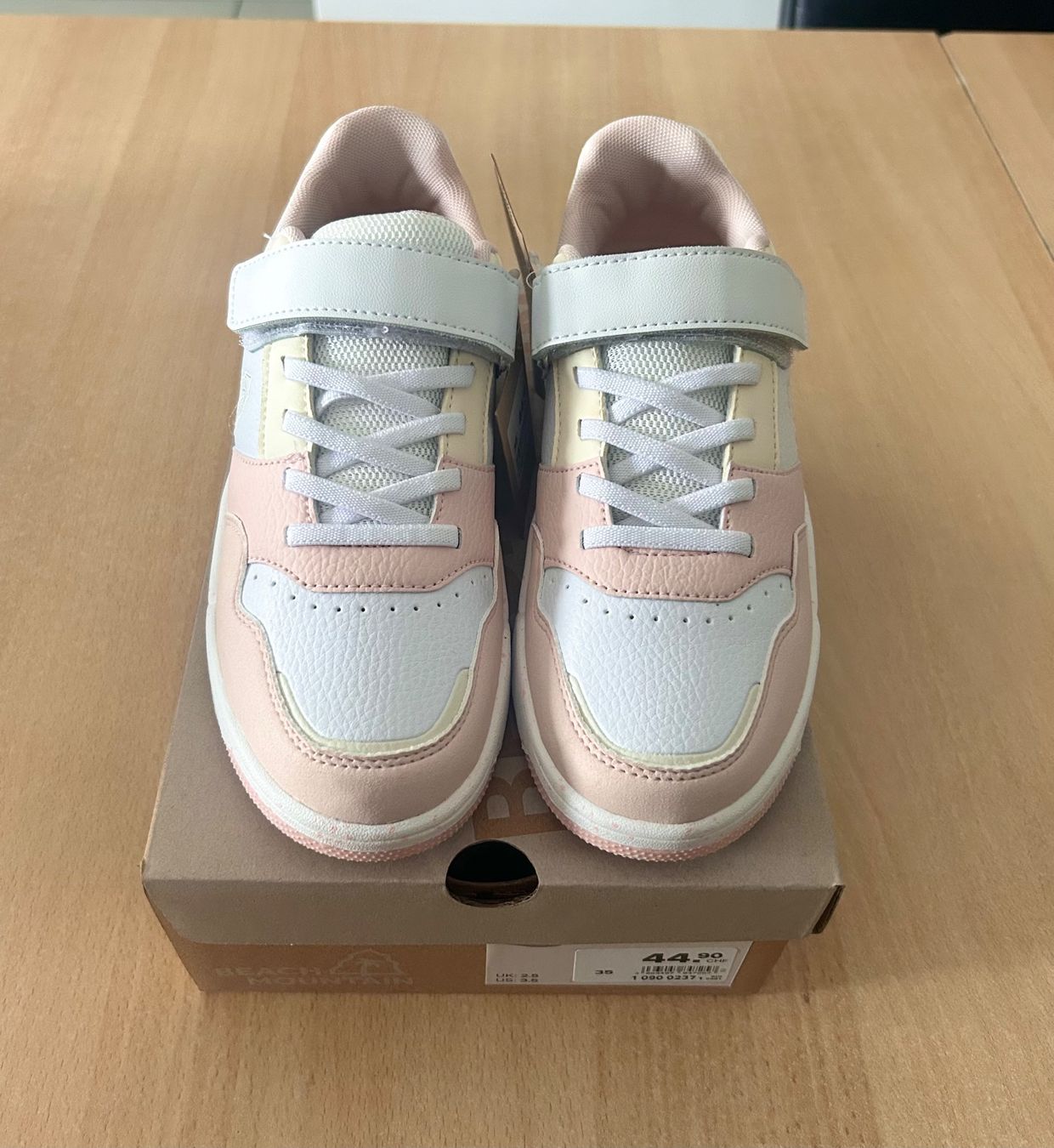 Schuhe für Mädchen: Sneakers 35 – Neu und originalverpackt aus Bellinzona von RossoScarlatto 3