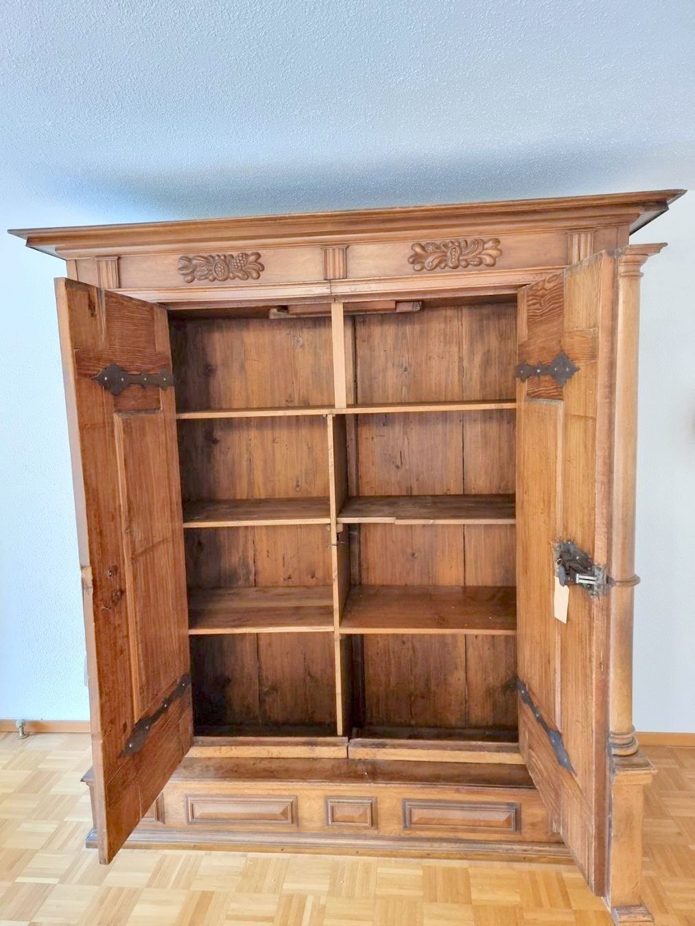 Schränke: BAROCK-SCHRANK  ANTIK – Gebraucht aus Brunnen von brocundfloh 2