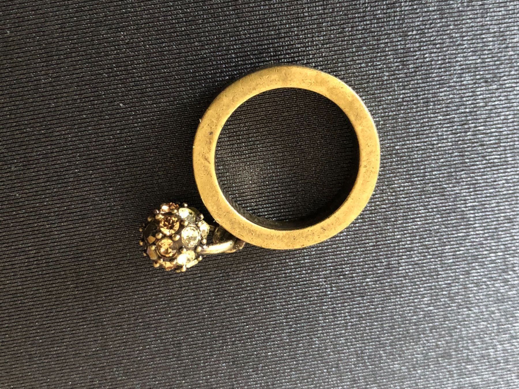 Dyrberg/Kern Anelli: DYRBERG KERN RING MIT ANHÄNGER – Usato da Meggen venduto da Meggeni