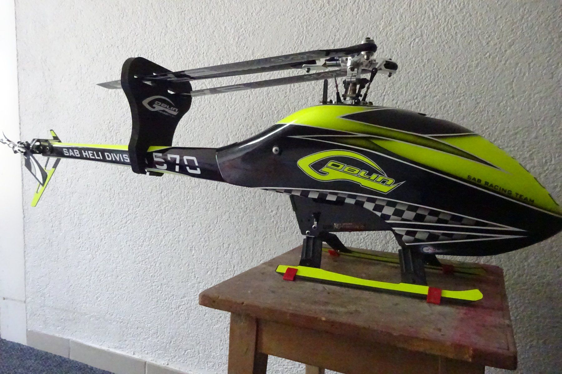 SAB Modellismo RC: Goblin 570 3Blatt Rotorkopf – Difettoso da Einsiedeln venduto da PostMartin