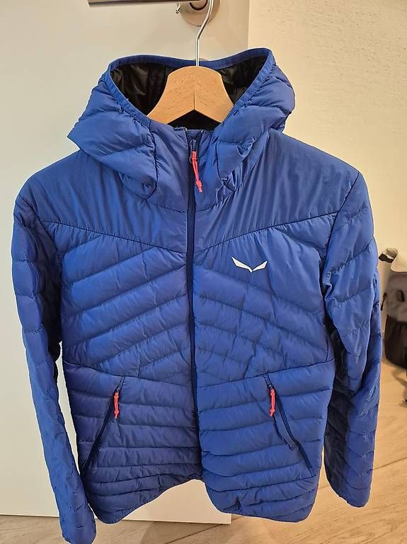 Salewa Giacche: Salewa Daunenjacke Damen – Usato da Ennetbürgen venduto da fflury