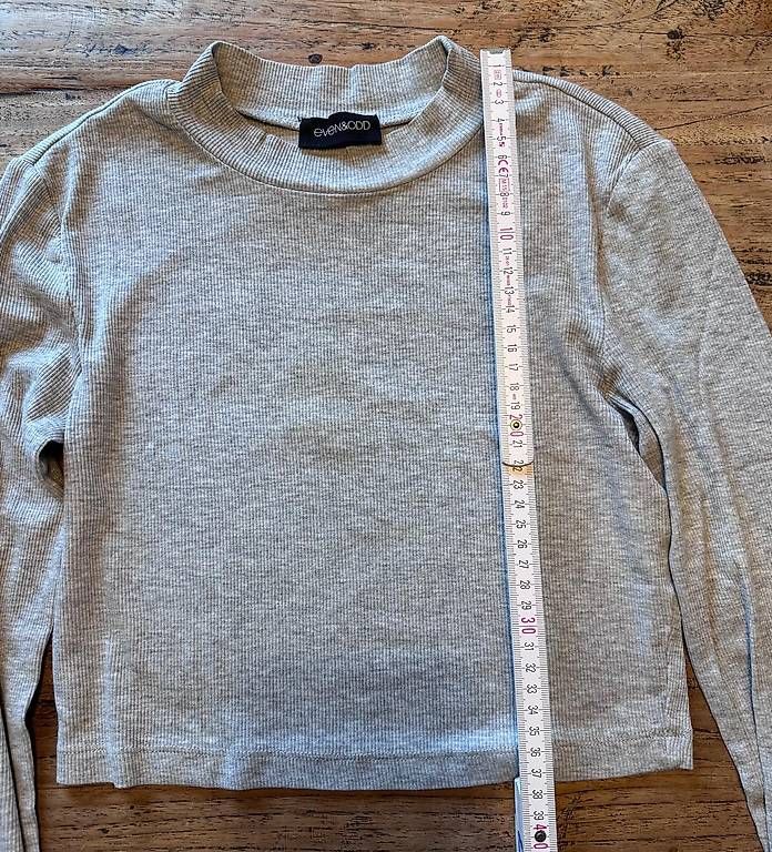 Top: Even&Odd langarm crop Top_Shirt. Grau. – Usato da Zürich venduto da Sunnyflower97 3