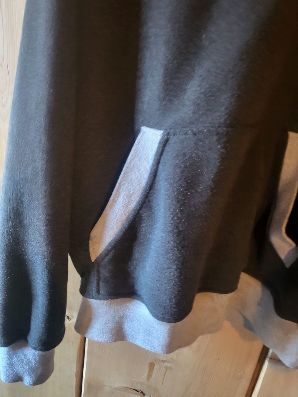 Maglioni & Felpe: Sweatjacke Kapuze von Osama – Usato da Trin venduto da gumalcan 3