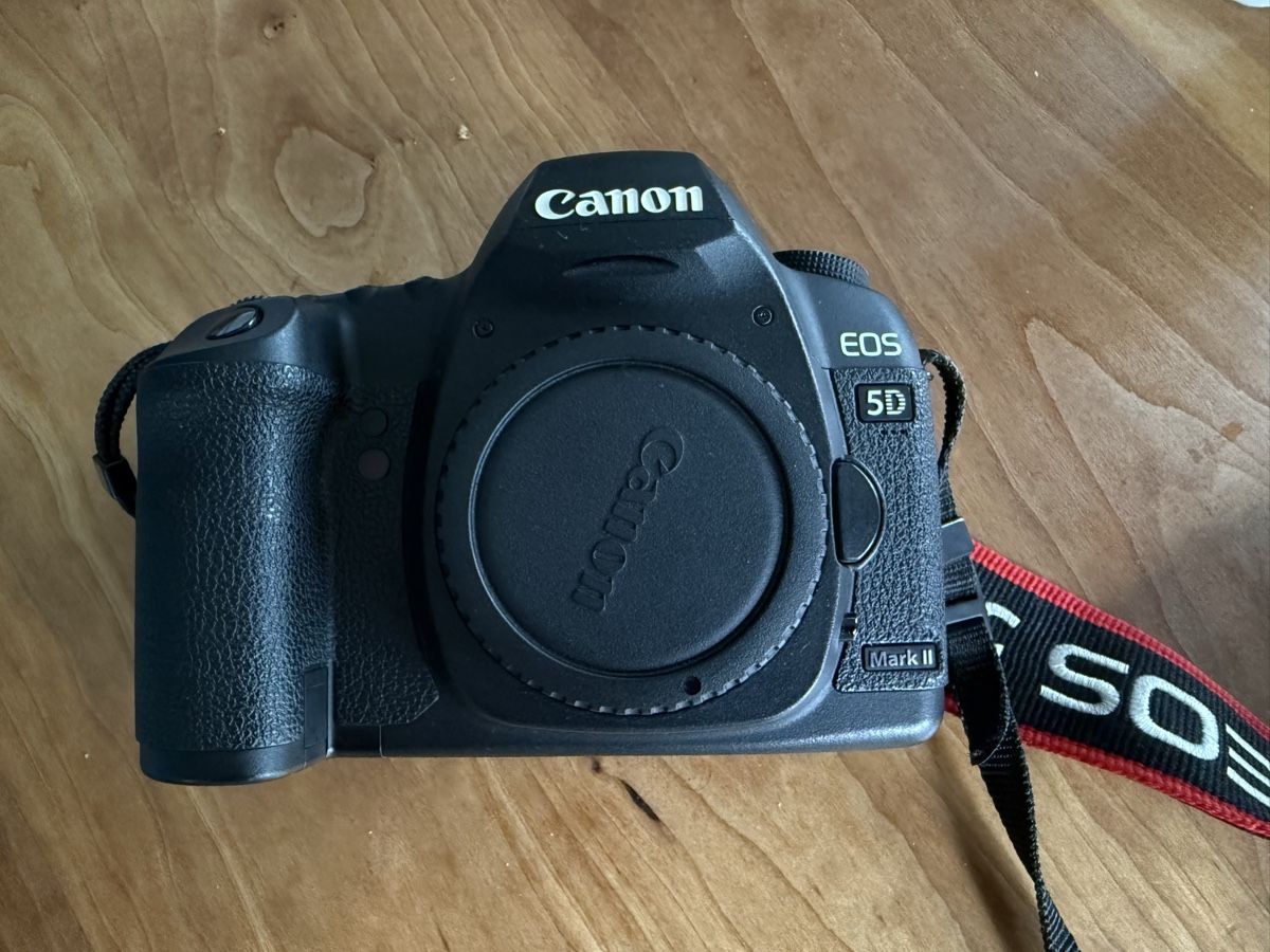 Canon Appareil photo: Canon EOS 5D Mark II, defekt – Défectueux à Thun par Hdurand